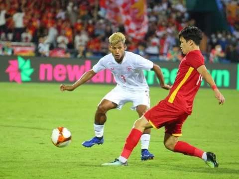 Thắng kịch tích U23 Myanmar, U23 Việt Nam đặt một chân vào bán kết