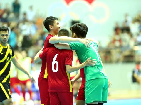 Bóng đá trong nhà SEA Games 31: Futsal nam Việt Nam thắp lại hy vọng