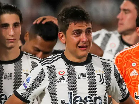 Tiền đạo Paulo Dybala khóc nức nở trong trận đấu cuối trên sân nhà cùng Juventus