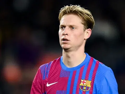 Vì sao Man Utd không từ bỏ thương vụ Frenkie de Jong?