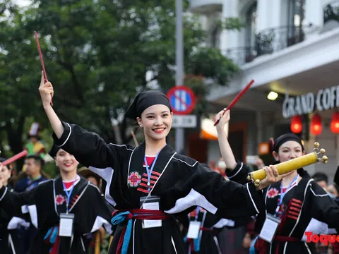 Sắc màu văn hóa các dân tộc Việt Nam tại Festival Huế