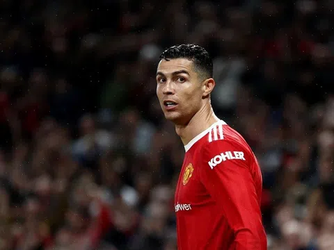 Man United chốt thương vụ Cristiano Ronaldo với giá bất ngờ