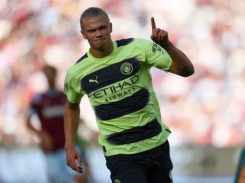 Tiền đạo Erling Haaland ghi tên mình vào lịch sử của Man City