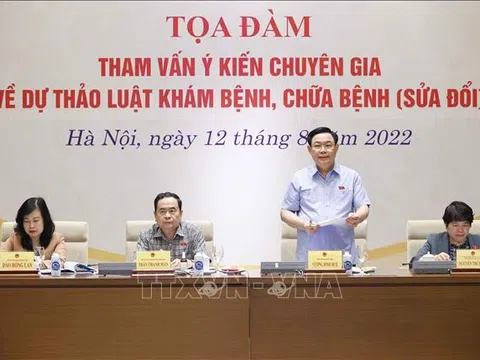 Chủ tịch Quốc hội dự Tọa đàm về dự thảo Luật Khám bệnh, chữa bệnh (sửa đổi)