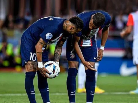 Paris Saint-Germain ra án phạt với Mbappe và Neymar