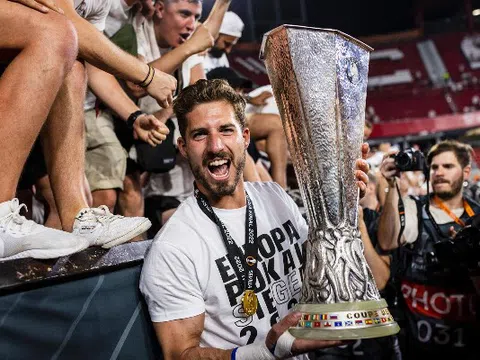 Thủ môn Kevin Trapp của Eintracht Frankfurt lọt vào tầm ngắm của Man United