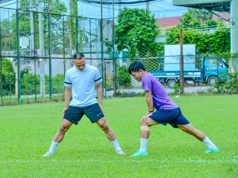 Trọng Hoàng đã ra sân tập lại nhưng khó dự AFF Cup 2022