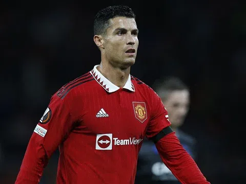 Cristiano Ronaldo có thể đòi chia tay Man United trong tháng Giêng