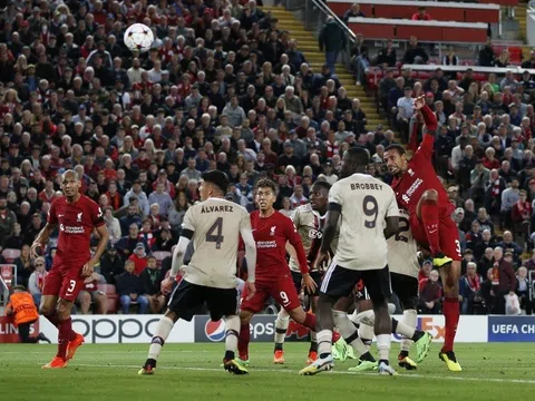 Công nghệ goal-line giúp Liverpool giành chiến thắng tại Champions League