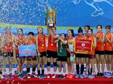 Hóa chất Đức Giang vô địch giải Bóng chuyền Cúp Cát Bà - Amatina 2022