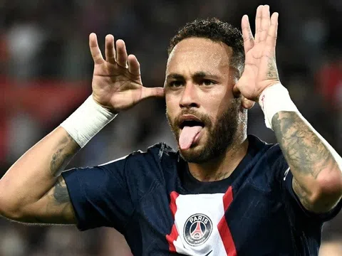 Huyền thoại Marco van Basten chỉ trích Neymar