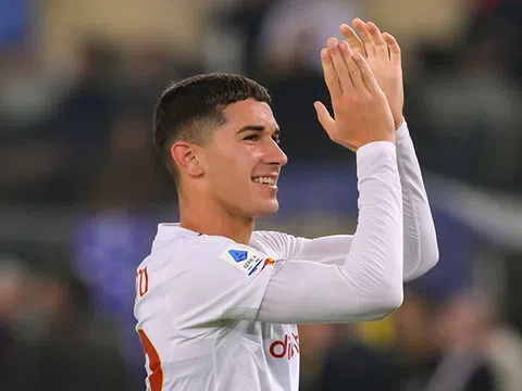 "Ngôi sao" 18 tuổi của AS Roma chạm cột mốc ấn tượng