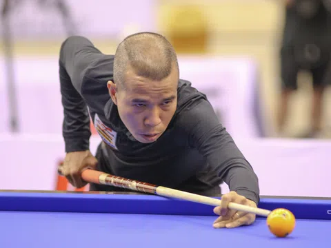 Trần Quyết Chiến và các đồng đội tham dự giải Billiards 3 băng vô địch thế giới