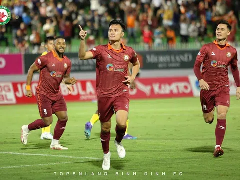 Topenland Bình Định - Sông Lam Nghệ An > 1-0: Xuân Nam tỏa sáng