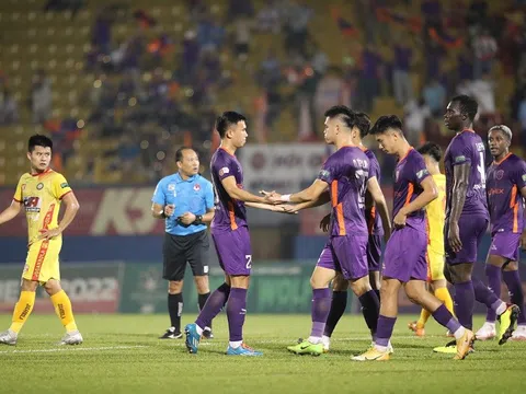 Becamex Bình Dương - Thanh Hóa > 4-2: Mưa bàn thắng tại sân Gò Đậu