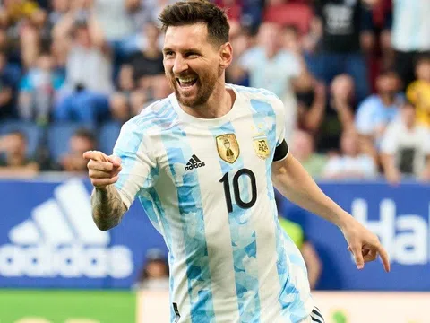 Huấn luyện viên Scaloni của Argentina muốn Messi tiếp tục khoác áo đội tuyển sau World Cup 2022