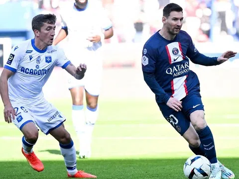 Lionel Messi trở lại trong chiến thắng đậm của PSG