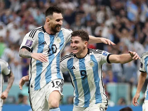 Bán kết > Argentina 3-0 Croatia: “Show” diễn của Messi và Alvarez