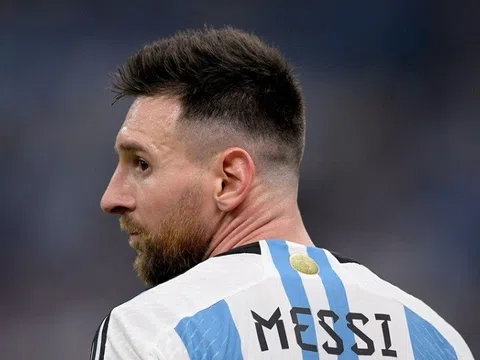 Đồng đội thuyết phục Messi thay đổi quyết định giã từ sự nghiệp quốc tế