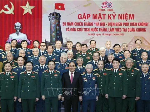 Chủ tịch nước dự Gặp mặt kỷ niệm 50 năm Chiến thắng 'Hà Nội - Điện Biên Phủ trên không'