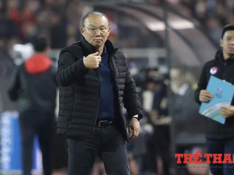 Huấn luyện viên Park Hang-seo nói về tấm thẻ đỏ của Văn Toàn