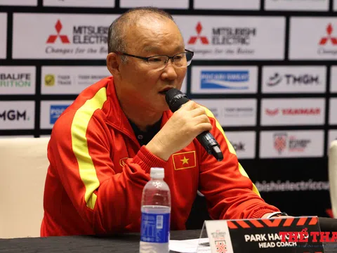 Huấn luyện viên Park Hang-seo lên tiếng về việc Văn Hậu bị chỉ trích sau trận gặp Malaysia