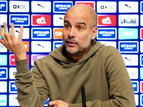 Huấn luyện viên Pep Guardiola lo Arsenal phá vỡ kỷ lục 100 điểm tại Premier League của Man City