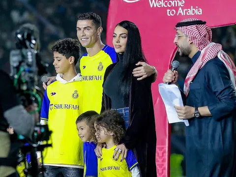 Ronaldo được đặc cách sống cùng bạn gái khi tới Saudi Arabia