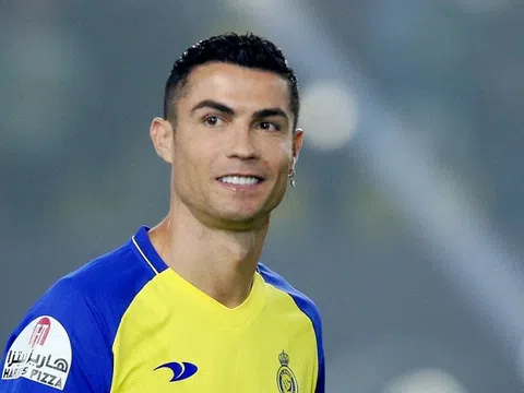 Cristiano Ronaldo được trả thêm 200 triệu euro để làm Đại sứ World Cup