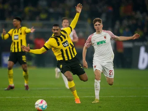 Dortmund thắng kịch tính trong trận tiếp đón Augsburg trên sân nhà