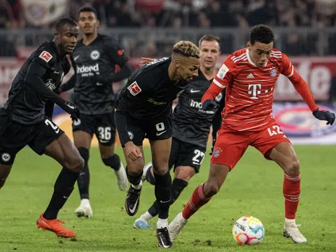 Bayern Munich bị cầm hòa trận thứ 3 liên tiếp