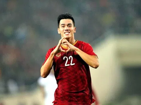 Tiền đạo Nguyễn Tiến Linh được đề cử danh hiệu Quả bóng Vàng châu Á 2022