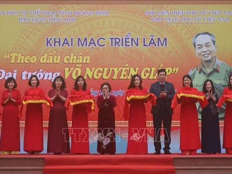 Khai mạc triển lãm 'Theo dấu chân Đại tướng Võ Nguyên Giáp'