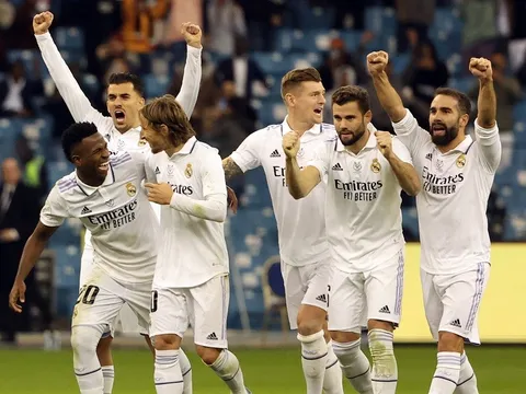 Đá bù vòng 17 La Liga > Real Madrid - Valencia (3 giờ ngày 3/2): Kền kền “làm thịt” bầy dơi
