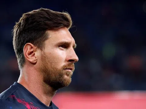 Paris Saint-Germain thuyết phục Messi ký tên vào hợp đồng mới