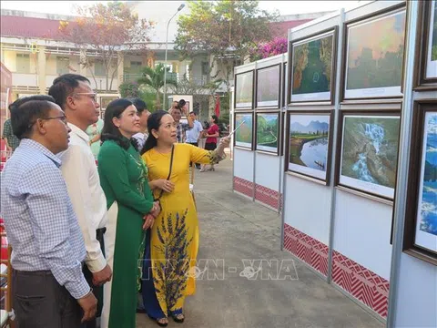 Khai mạc Triển lãm ảnh 'Kon Tum – Đất và Người'