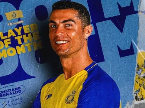 Cristiano Ronaldo nhận giải thưởng cá nhân đầu tiên tại Saudi Arabia