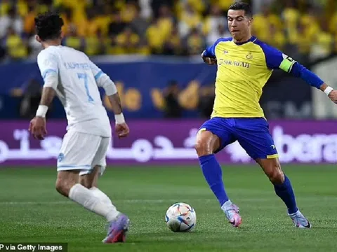 C.Ronaldo và Al Nassr tạo nên cuộc lội ngược dòng nhờ 16 phút bù giờ