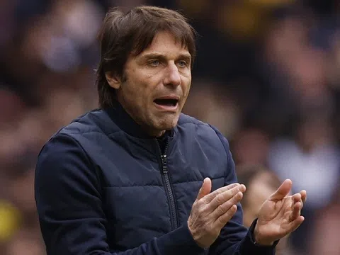 Tottenham gặp khó trong việc tìm người thay thế huấn luyện viên Conte