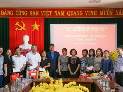Công đoàn Khối Di sản - Văn hóa cơ sở sẻ chia khó khăn cùng người lao động vùng khó