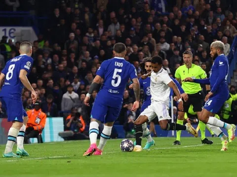 Real Madrid tiễn Chelsea khỏi đấu trường Champions League