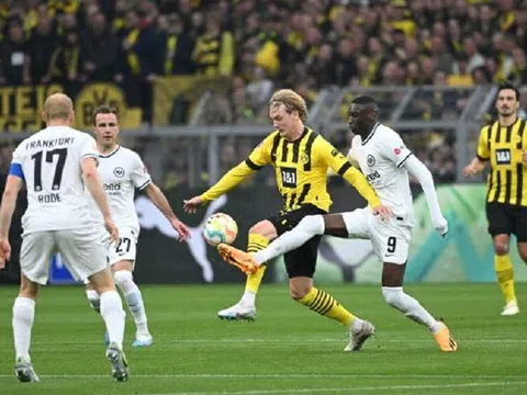 Dortmund chiếm ngôi đầu Bảng xếp hạng Bundesliga