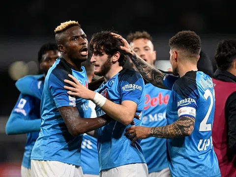 Juventus - Napoli > 0-1: Tiến gần đến Scudetto