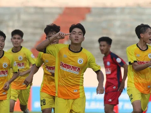 Bảng A Vòng chung kết giải Bóng đá U19 Quốc gia 2023: Hà Nội đánh bại Khánh Hòa nhờ pha phản lưới, chủ nhà có chiến thắng đầu tiên