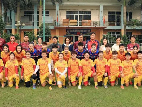 Đội tuyển nữ Việt Nam: Chờ mảnh ghép cuối cùng cho SEA Games 32