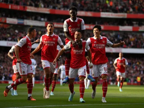 Arsenal thanh lọc lực lượng