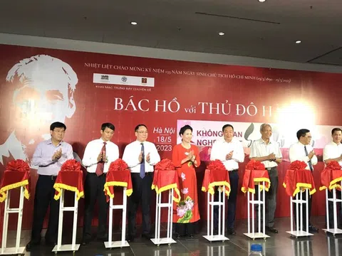 Khai mạc trưng bày 'Bác Hồ với Thủ đô Hà Nội'