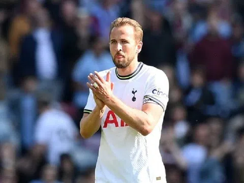 Harry Kane xô đổ kỉ lục ghi bàn của Mohamed Salah