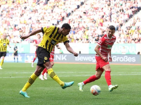 Vượt Bayern Munich, Dortmund tiến sát chức vô địch Bundesliga sau 11 năm chờ đợi