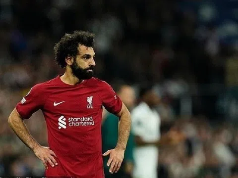 Mohamed Salah thất vọng khi Liverpool không được dự Champions League